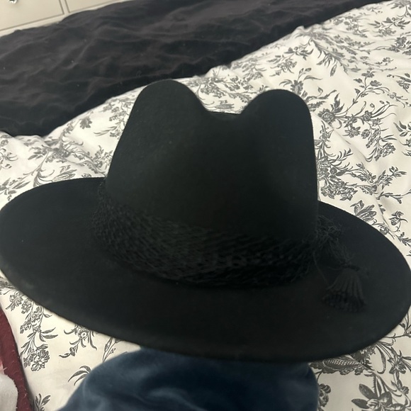 Elegant Black Women's Fedora Hat - Picture 3 of 4